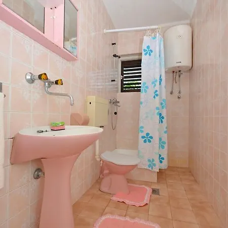 Marija Near Center * Vodice