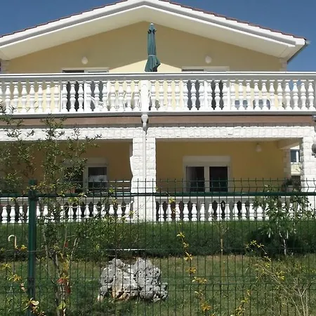 Marija Near Center 公寓 *