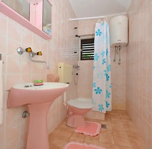 Marija Near Center * Vodice